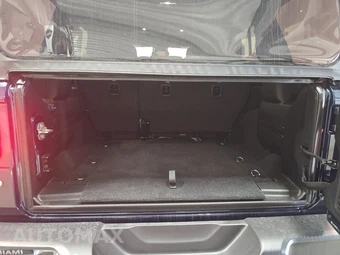 2025 Jeep Wrangler 4 Door Sahara - miniatura 16