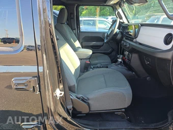 2025 Jeep Wrangler 4 Door Willys - miniatura 8