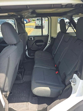 2025 Jeep Wrangler 4 Door Willys - miniatura 13