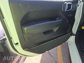2025 Jeep Wrangler 4 Door Willys - miniatura 9