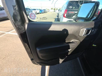 2025 Jeep Wrangler 4 Door Willys - miniatura 9