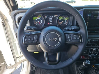 2025 Jeep Wrangler 4 Door Willys - miniatura 10