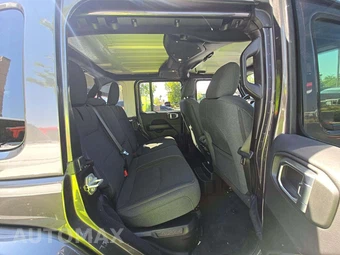 2025 Jeep Wrangler 4xe 4 Door Sahara - miniatura 13