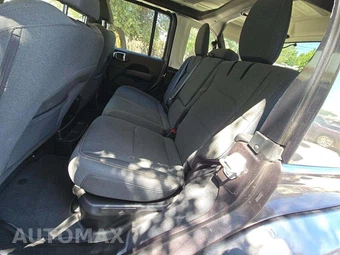 2025 Jeep Wrangler 4xe 4 Door Sahara - miniatura 13