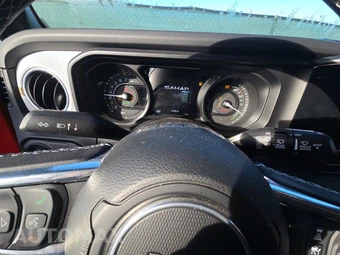 2025 Jeep Wrangler 4xe 4 Door Sahara - miniatura 12