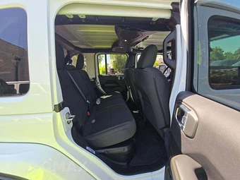2025 Jeep Wrangler 4xe 4 Door Sahara - miniatura 13