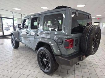 2025 Jeep Wrangler 4xe 4 Door Sahara - miniatura 2