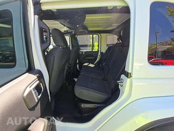 2025 Jeep Wrangler 4xe 4 Door Sahara - miniatura 10