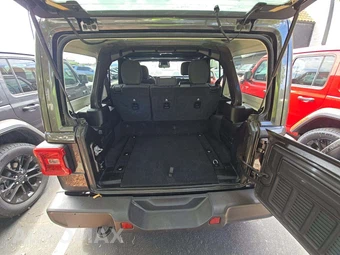 2025 Jeep Wrangler 4xe 4 Door Sahara - miniatura 11