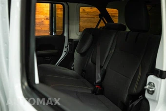 2025 Jeep Wrangler 4xe 4 Door Sahara - miniatura 10