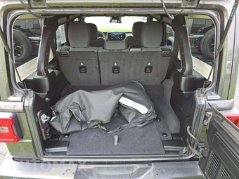 2025 Jeep Wrangler 4xe 4 Door Sahara - miniatura 14