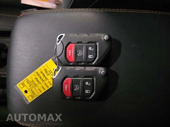2025 Jeep Wrangler 4xe 4 Door Sahara - miniatura 8