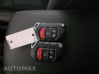 2025 Jeep Wrangler 4xe 4 Door Sahara - miniatura 8