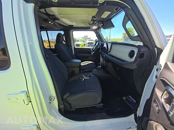 2025 Jeep Wrangler 4xe 4 Door Sahara - miniatura 15