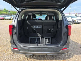 2025 Kia Carnival Hybrid MPV SX 121.7" WB - miniatura 15
