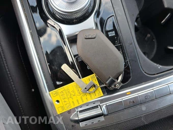 2025 Kia Carnival Hybrid MPV SX 121.7" WB - miniatura 8