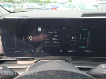 2025 Kia Carnival Hybrid MPV SX 121.7" WB - miniatura 9
