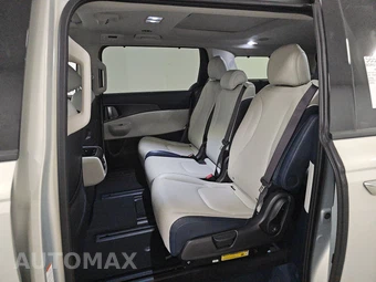 2025 Kia Carnival Hybrid MPV SX 121.7" WB - miniatura 13
