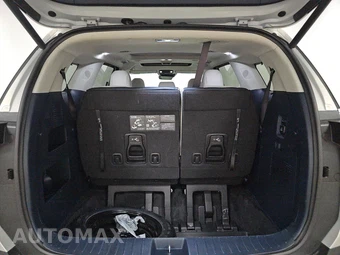 2025 Kia Carnival Hybrid MPV SX 121.7" WB - miniatura 17