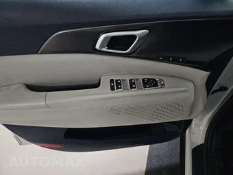 2025 Kia Carnival Hybrid MPV SX 121.7" WB - miniatura 9
