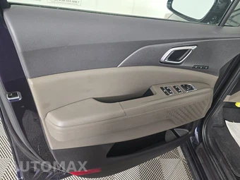 2025 Kia Carnival MPV EX 121.7" WB - miniatura 9