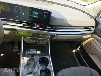 2025 Kia Carnival MPV LX 121.7" WB - miniatura 10