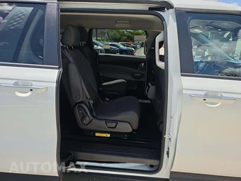 2025 Kia Carnival MPV LX 121.7" WB - miniatura 17