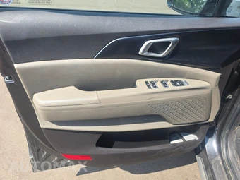 2025 Kia Carnival MPV LXS 121.7" WB - miniatura 9