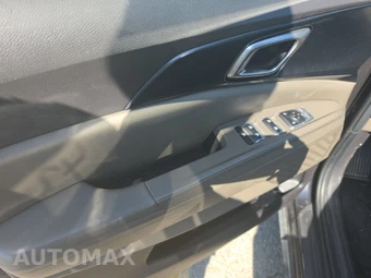 2025 Kia Carnival MPV LXS 121.7" WB - miniatura 9