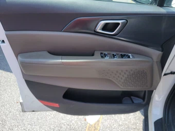 2025 Kia Carnival MPV LXS 121.7" WB - miniatura 9