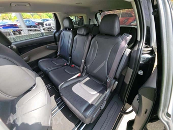 2025 Kia Carnival MPV LXS 121.7" WB - miniatura 13