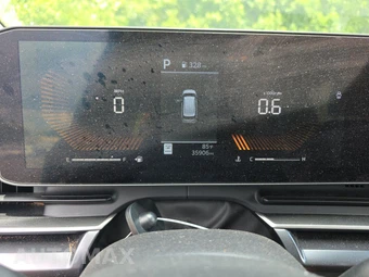 2025 Kia Carnival MPV LXS 121.7" WB - miniatura 12