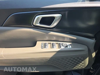 2025 Kia Carnival MPV LXS 121.7" WB - miniatura 9