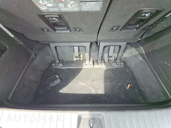 2025 Kia Carnival MPV LXS 121.7" WB - miniatura 17