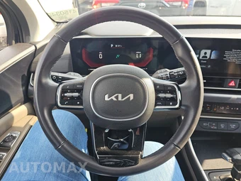 2025 Kia Carnival MPV LXS 121.7" WB - miniatura 10