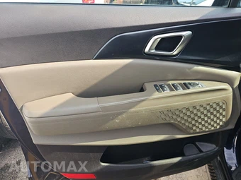 2025 Kia Carnival MPV LXS 121.7" WB - miniatura 9