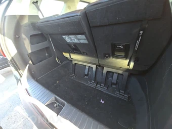 2025 Kia Carnival MPV LXS 121.7" WB - miniatura 17