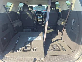 2025 Kia Carnival MPV LXS 121.7" WB - miniatura 17
