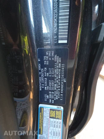 2025 Kia Carnival MPV LXS 121.7" WB - miniatura 15