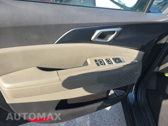 2025 Kia Carnival MPV LXS 121.7" WB - miniatura 9