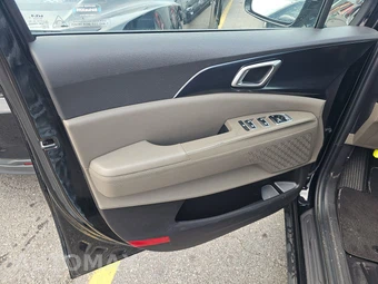 2025 Kia Carnival MPV LXS 121.7" WB - miniatura 9