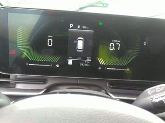 2025 Kia Carnival MPV LXS 121.7" WB - miniatura 19