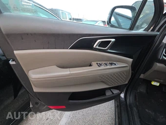 2025 Kia Carnival MPV LXS 121.7" WB - miniatura 9