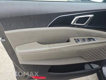 2025 Kia Carnival MPV LXS 121.7" WB - miniatura 9