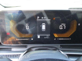 2025 Kia Carnival MPV LXS 121.7" WB - miniatura 9