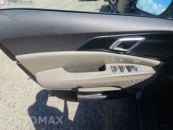2025 Kia Carnival MPV LXS 121.7" WB - miniatura 9