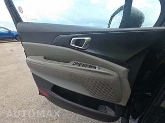 2025 Kia Carnival MPV LXS 121.7" WB - miniatura 9