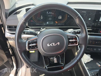 2025 Kia Carnival MPV LXS 121.7" WB - miniatura 10
