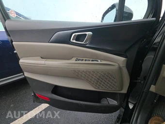 2025 Kia Carnival MPV LXS 121.7" WB - miniatura 9
