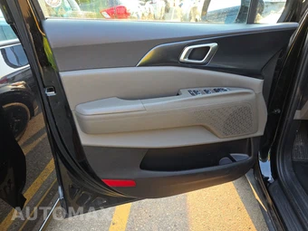 2025 Kia Carnival MPV LXS 121.7" WB - miniatura 9